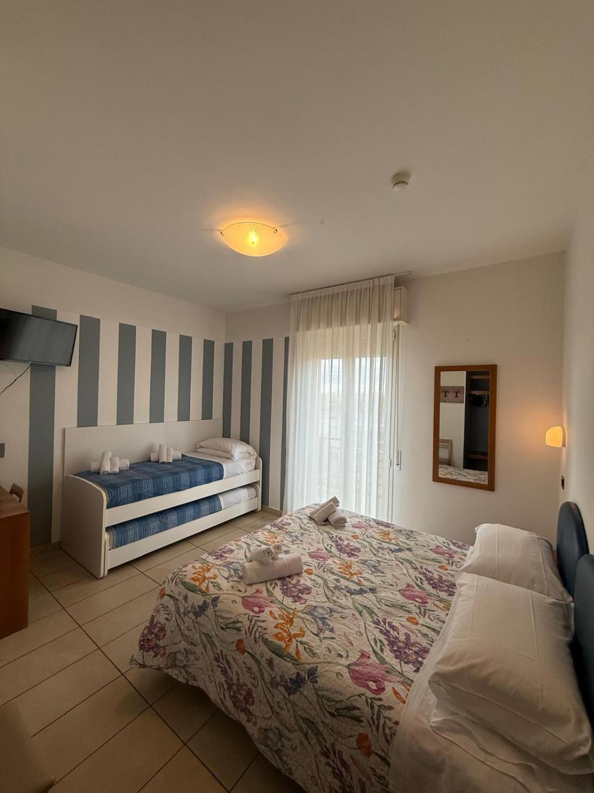 Hotel Berenice 里米尼 外观 照片
