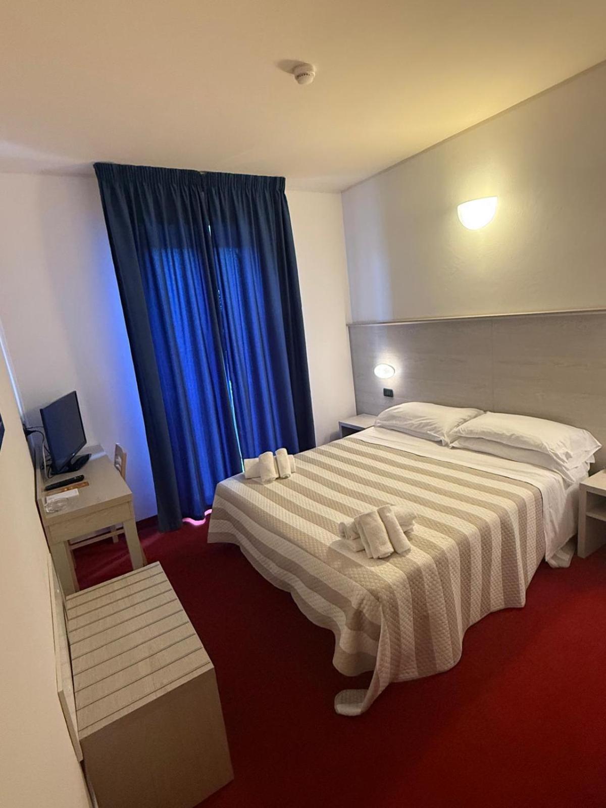 Hotel Berenice 里米尼 外观 照片