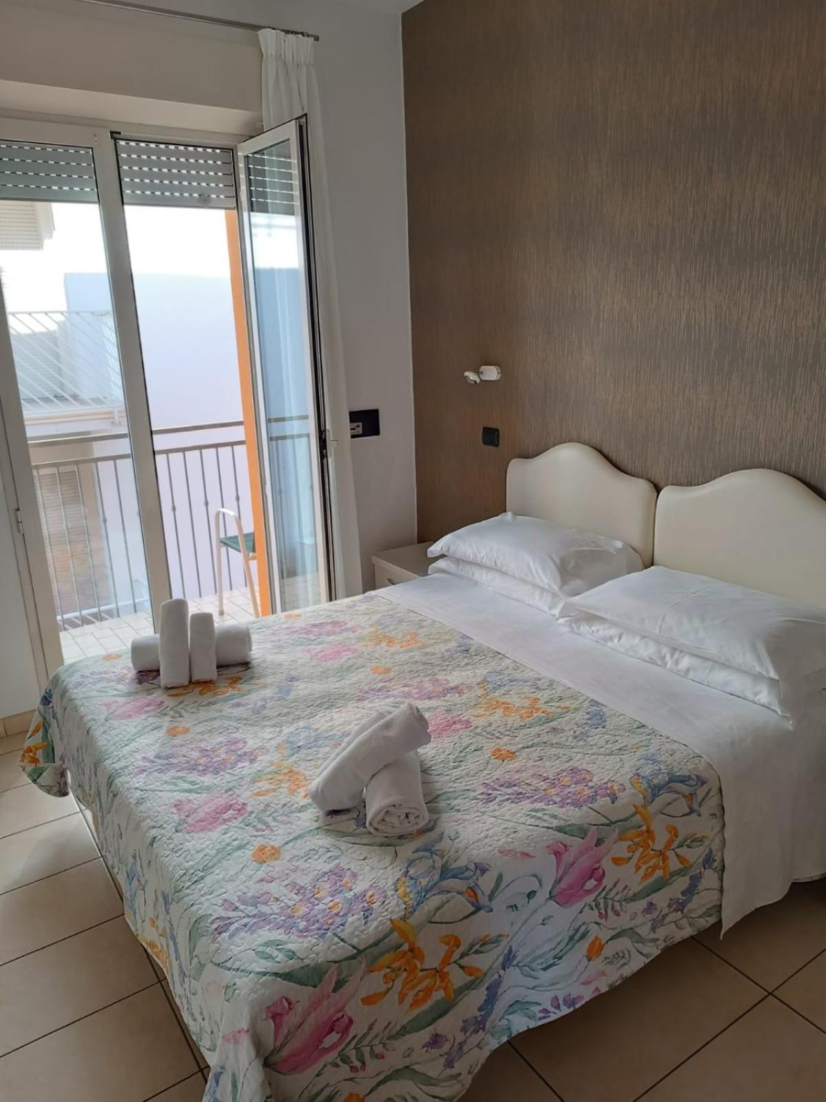 Hotel Berenice 里米尼 外观 照片